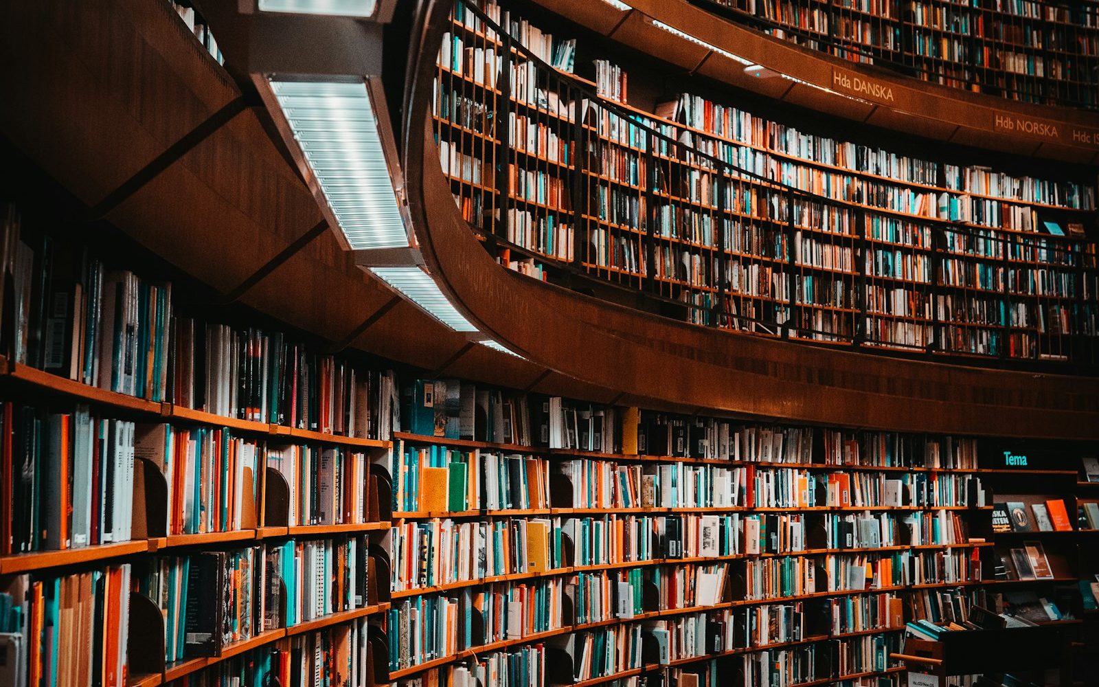 Mailroom Habits That Make You a Quiet Favorite