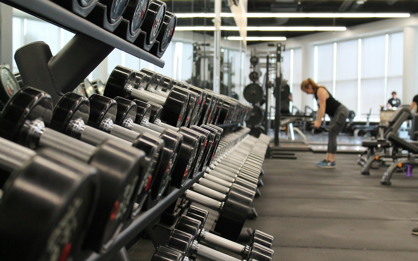 The Polite Treadmill: Gym Manners in a Small Apartment Gym