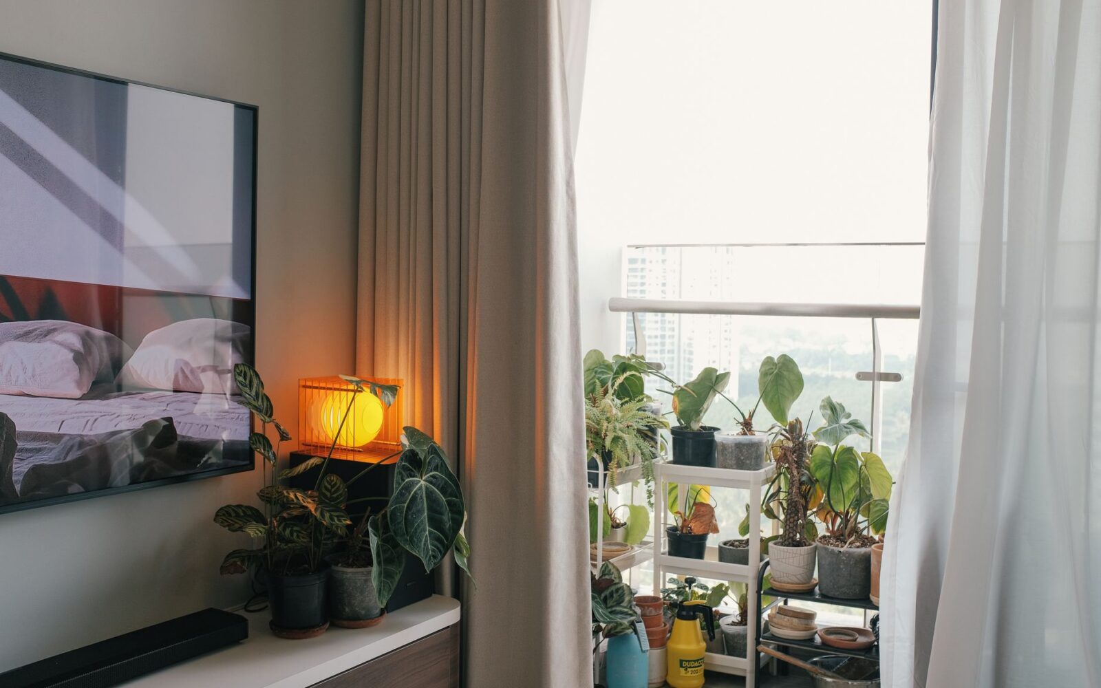Keeping a Small Apartment Warm in Winter Without a Huge Bill