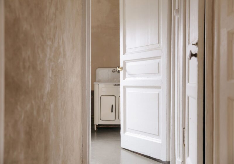 A Renter’s Guide to Mold: How to Spot It, Report It, and Get It Fixed