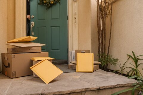 Managing Mail and Packages When You Travel for a Week